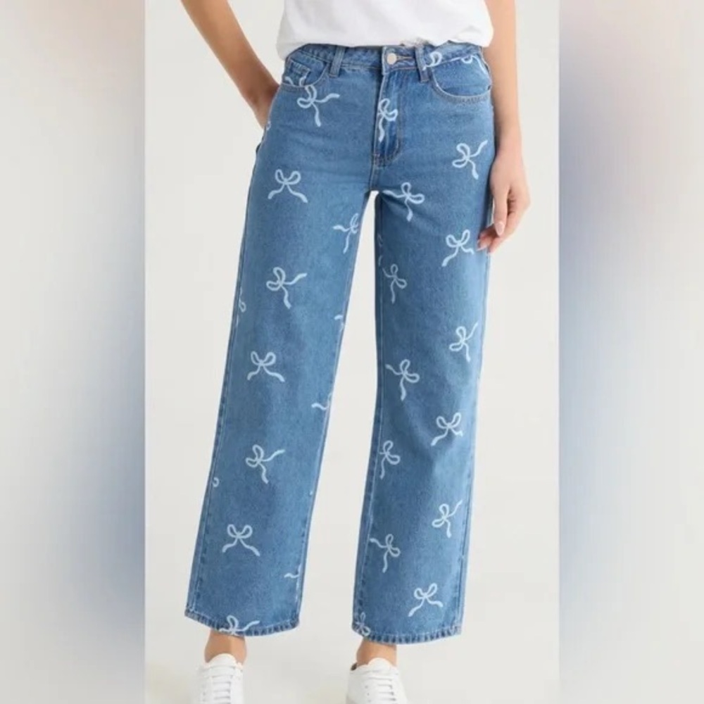 NEW $65 Flying Angel Bow Print Jeans